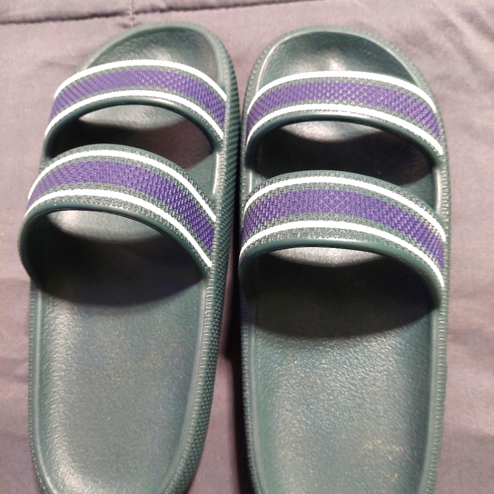 Victoria secrets Double strap pillow slides